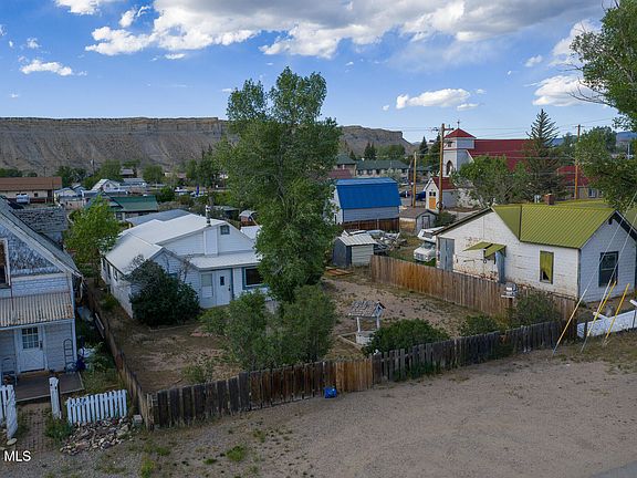 5th image of 411 Eagle Avenue