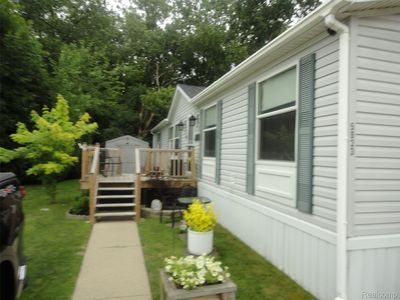 5933 Vernon St, Belleville, MI, 48111