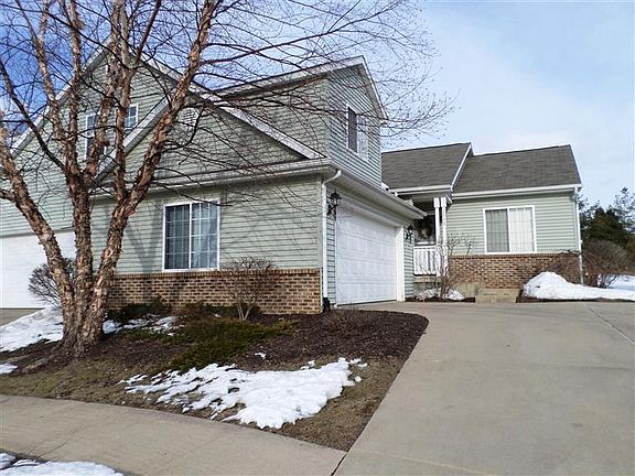 2nd image of 2908 Lakepointe Dr