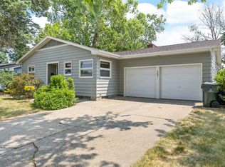 751 29th St NE, Cedar Rapids, IA 52402
