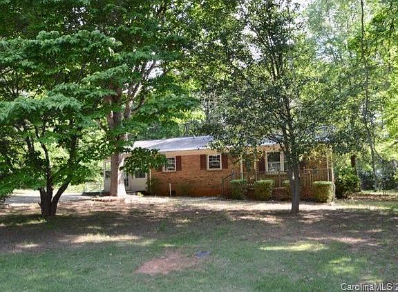 5th image of 601 S Skyland Dr