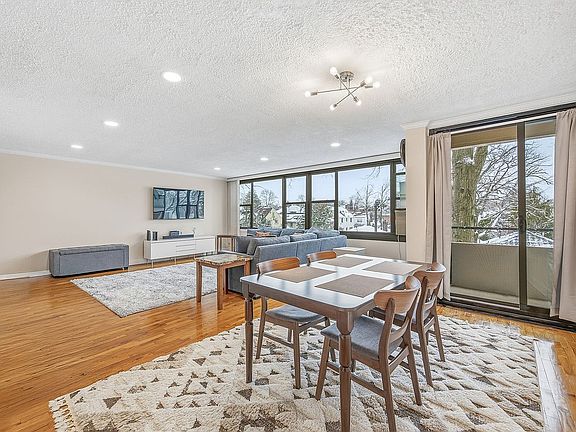 4th image of 7-15 162nd St APT 4D