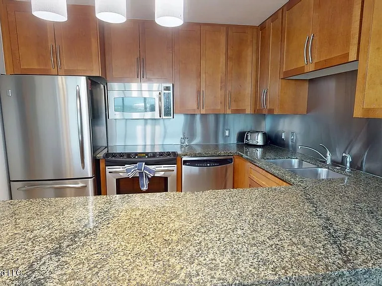 2060 Beach Blvd #901 — Photo 17