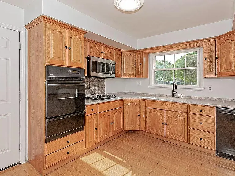 3606 Concord Dr — Photo 7