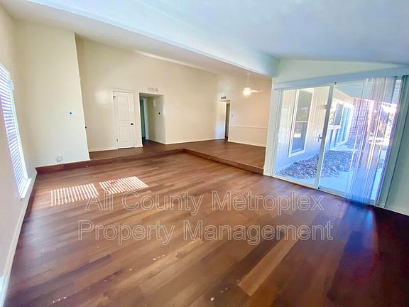 3rd image of 1607 W Spring Creek Pkwy