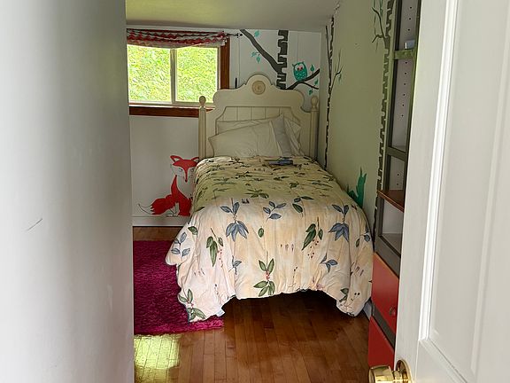 4th image of 12352 Abbott St NE