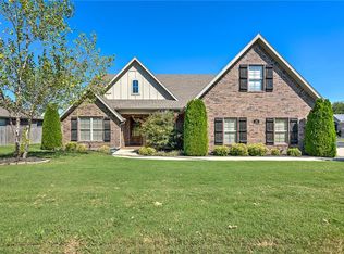 118 Saint Vincent St, Lowell, AR 72745