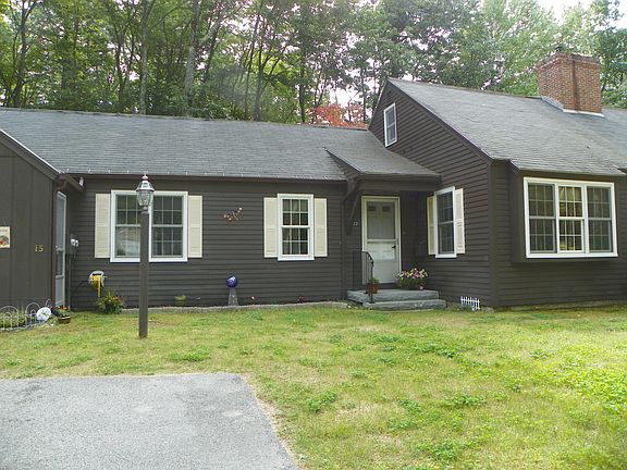 3rd image of 15 Wood Pond Lane #15