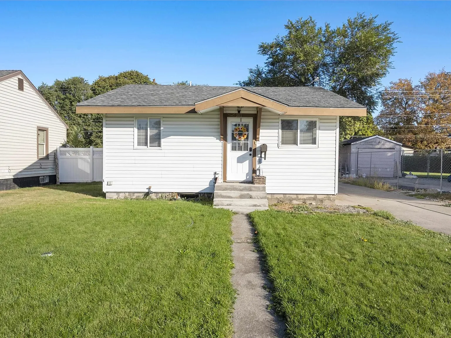 3717 E Pacific Ave — Photo 1
