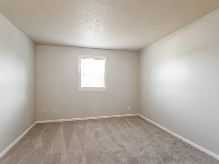 Garden View Apartments — Photo 6