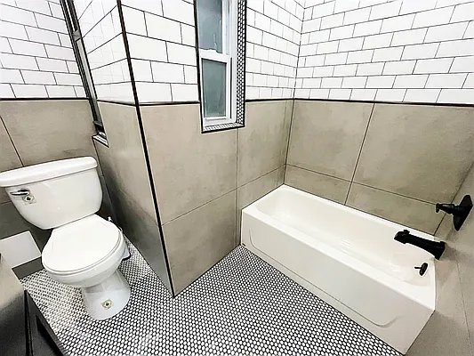 Rented by Bond New York | media 21