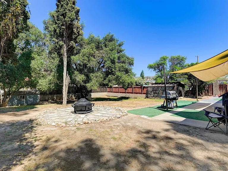 12738 Lakeshore Dr — Photo 9