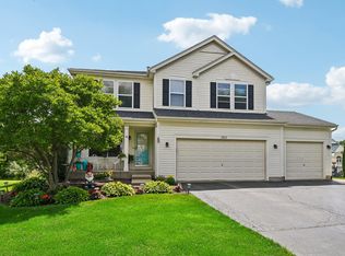 1922 Hemlock Dr, McHenry, IL 60050