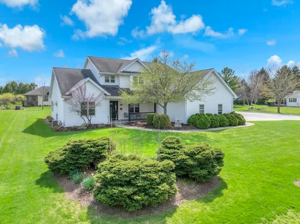 235 S Hills Dr, Plymouth, WI 53073