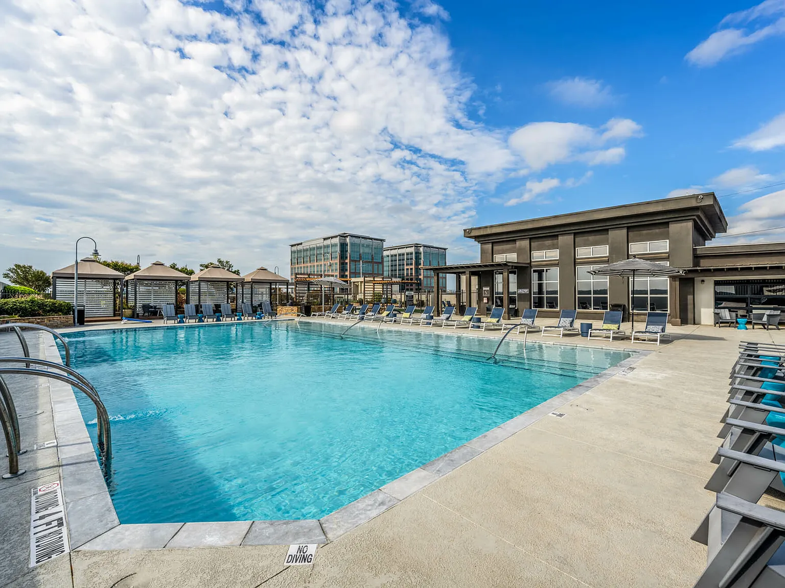The Peninsula at Buckhead — Photo 1