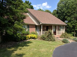 47 Whispering Pine Ln, Scottsville, KY 42164