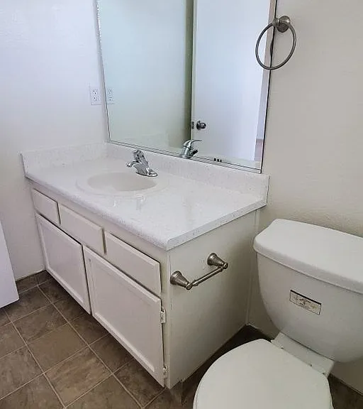 Farmdale Court Apartments — Photo 37