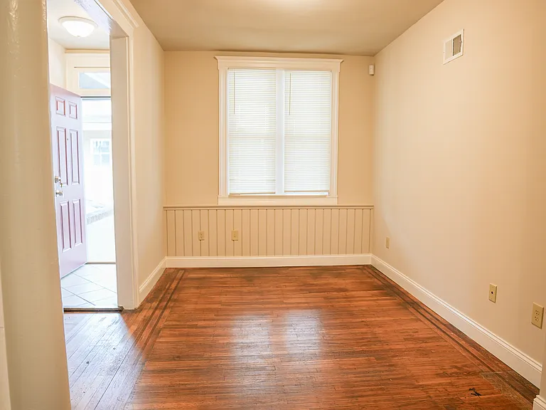 2813 W Mulberry St — Photo 6