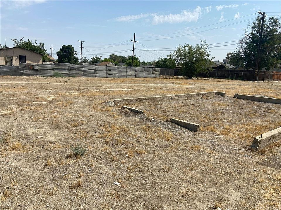 2nd image of 3516 Lotus Ln