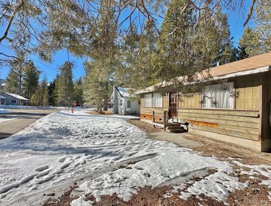 1099 Tomahawk Ln, South Lake Tahoe, CA, 96150