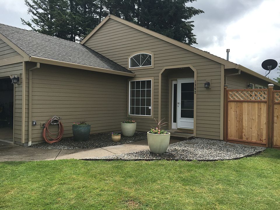 2nd image of 1362 SW Fox Ct