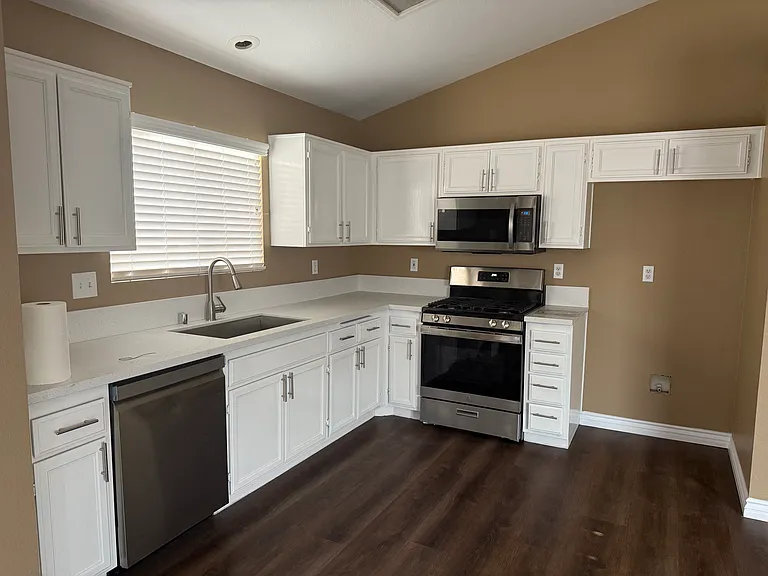 14819 Rosemary Dr — Photo 14