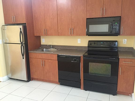 5th image of 8409 Byron Ave
