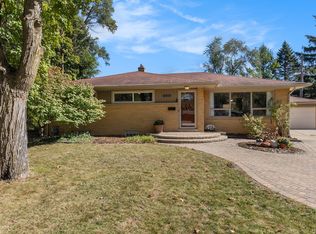 1439 Glastonbury Rd, Ann Arbor, MI 48103