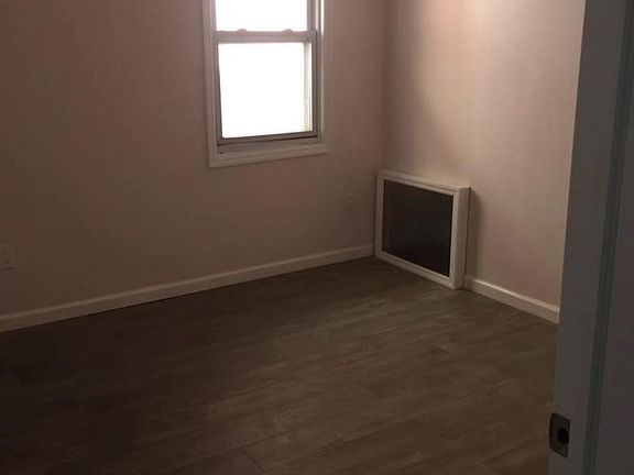 4th image of 10707 86th Ave Floor 1