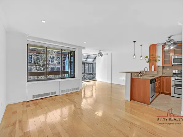 245 East 50th Street 6A image 1 of 11