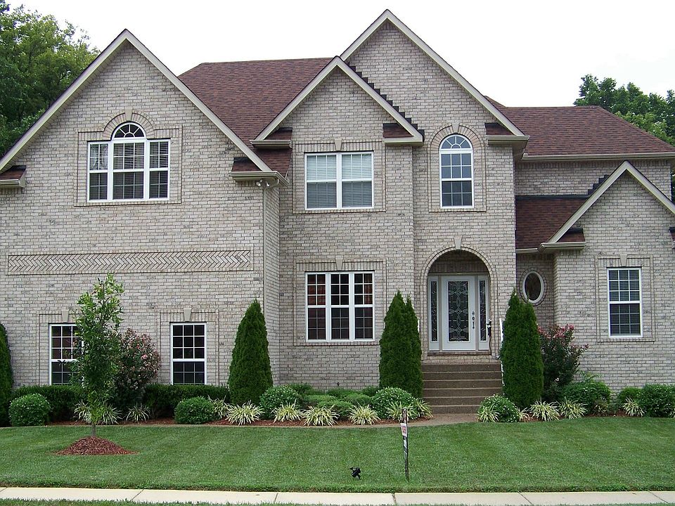 1st image of 2654 Churchill Dr