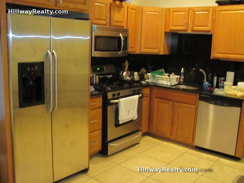 2nd image of 9 Sunset St #1R