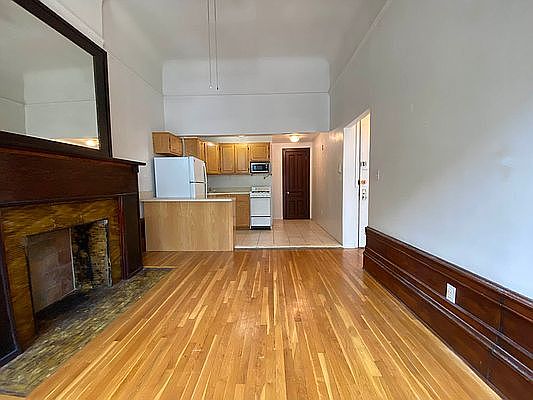 1st image of 148 W 76th St #2A5