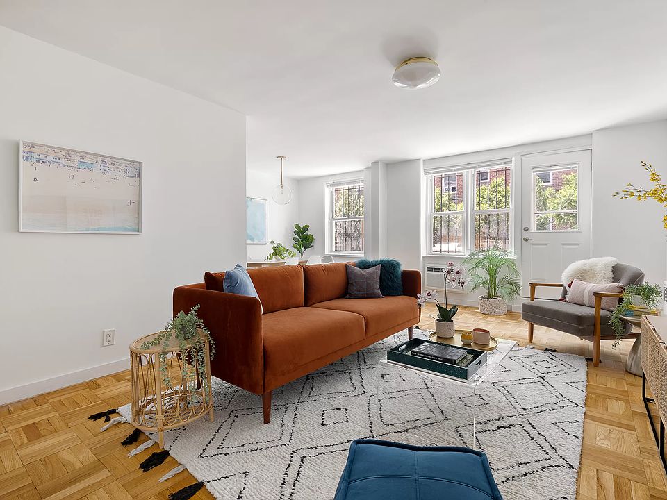 1st image of 400 E 17th St APT 212