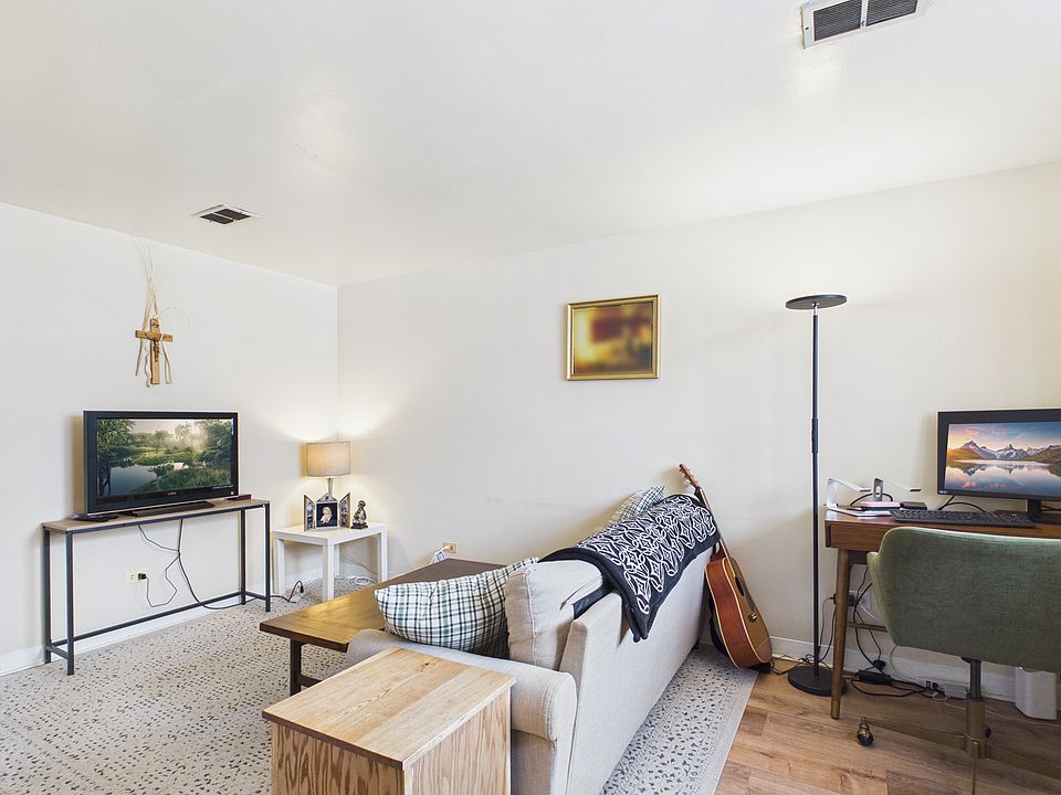 1st image of 3043 N Southport Ave #G