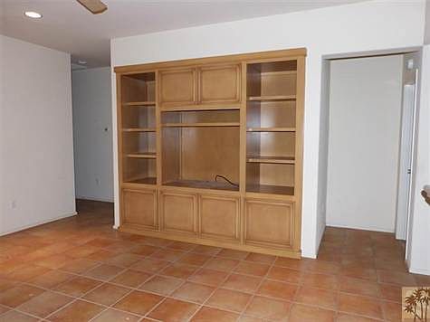 3rd image of 78576 Glastonbury Way