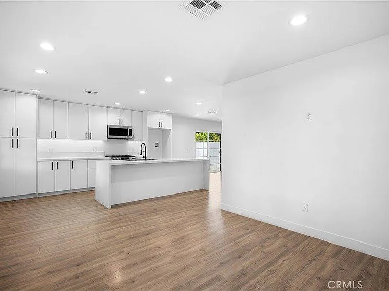 1010 Mariposa St — Photo 5