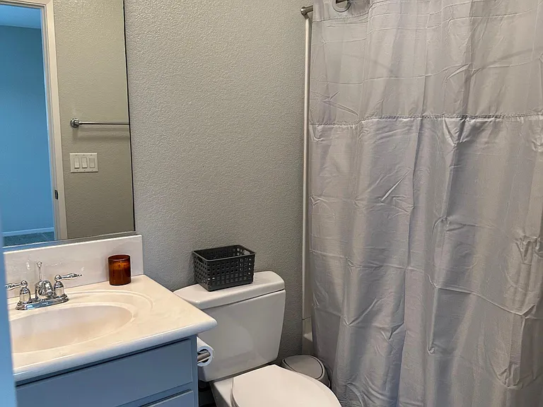 Ensuite bathroom for 2nd bedroom on 3rd floor