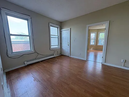 59 Derby Ave #2R Photo 1