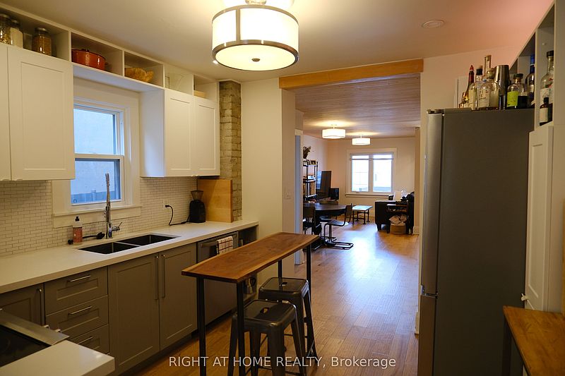 Toronto Townhouse for rent - 2 Bedrooms — photo 5