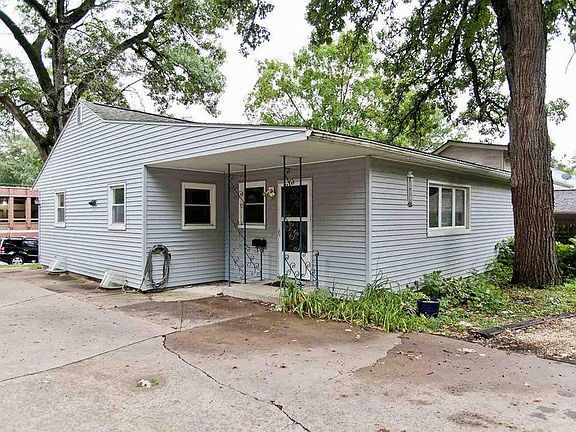 Side of the house with the main entrance.