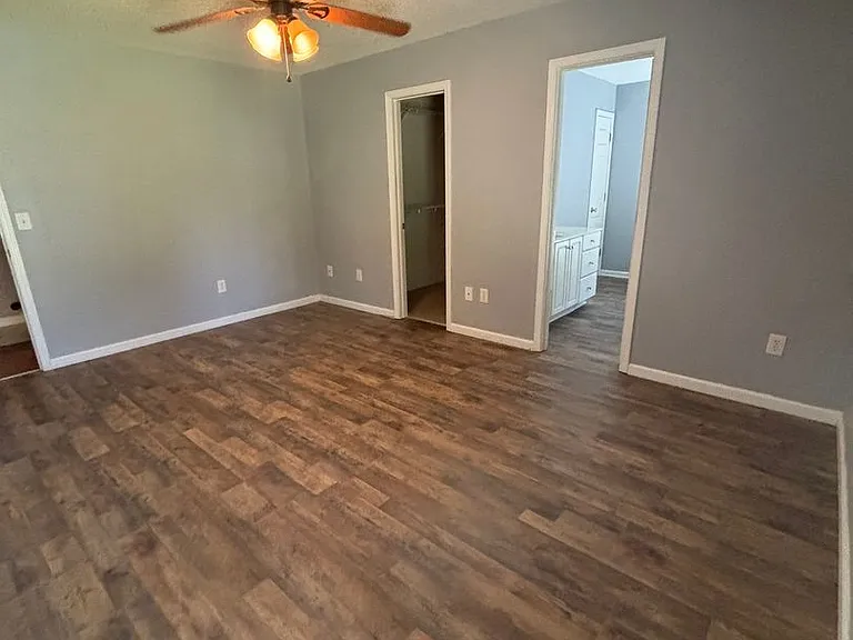327 Springfield Cir — Photo 7
