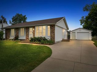 6715 Inwood Ln NE, Cedar Rapids, IA 52402