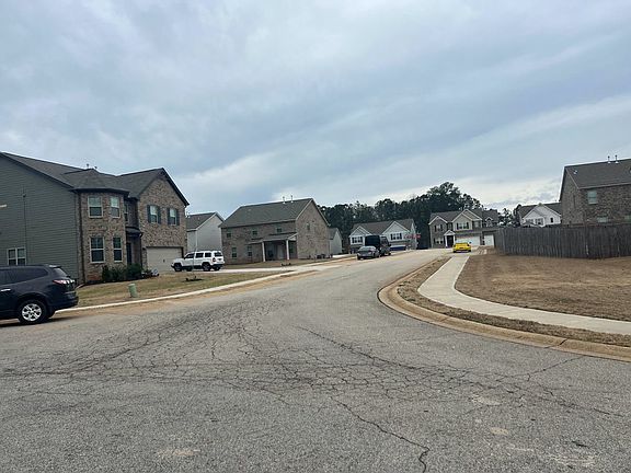 5th image of 167 Hacienda Ave