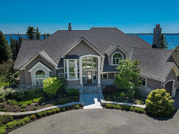 2nd image of 7545 Oyster Bay Dr #4