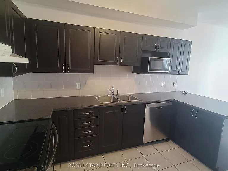 621 Pepperville Cres — Photo 4