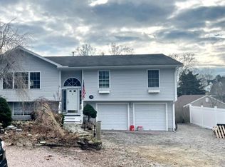 18 S Broad St, Pawcatuck, CT 06379