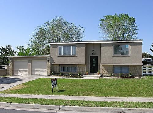Front of House before fence