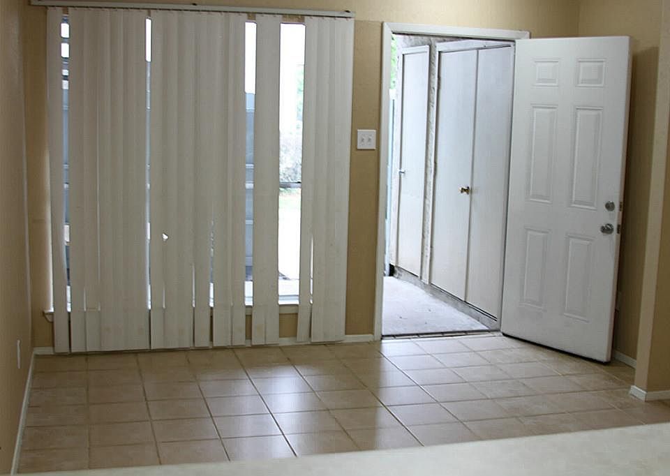 1st image of 7313 Gulf Fwy APT 1010