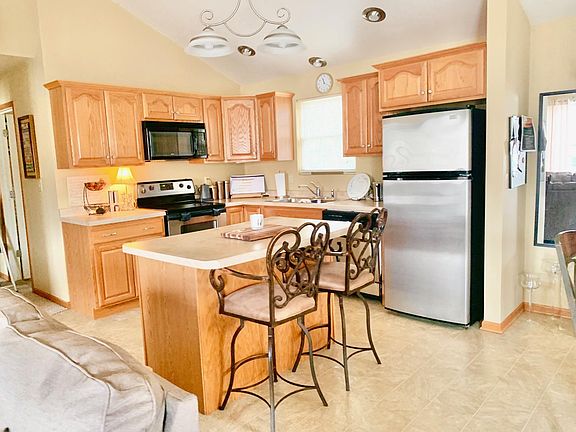 4th image of 100 E Prospect Ave APT 14